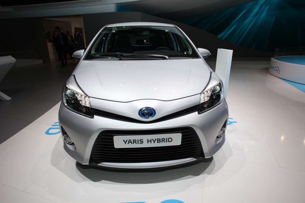Genf 2012: Toyota Yaris Hybrid ab 16 950 Euro erhältlich