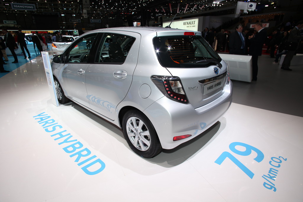 Genf 2012: Toyota Yaris Hybrid ab 16 950 Euro erhältlich