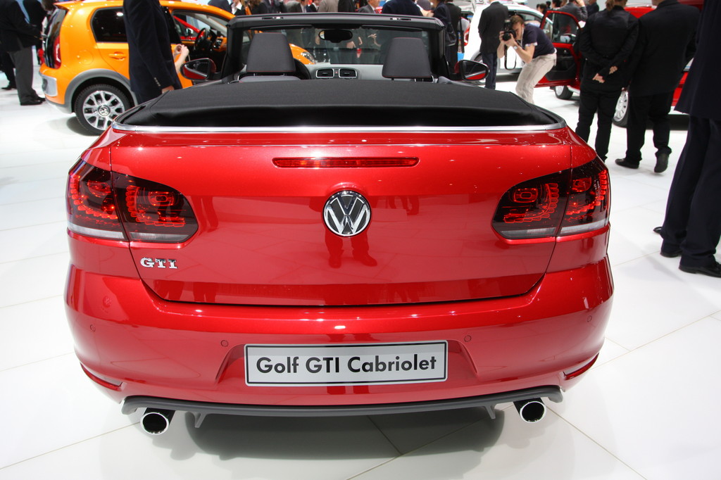 Genf 2012: Volkswagen präsentiert Golf GTI Cabriolet