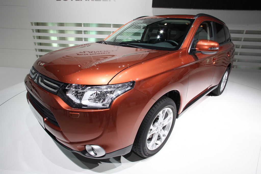 Genf 2012: Weltpremiere für den Mitsubishi Outlander