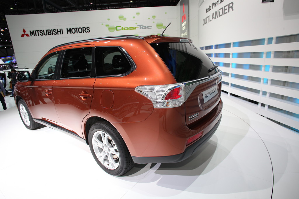 Genf 2012: Weltpremiere für den Mitsubishi Outlander