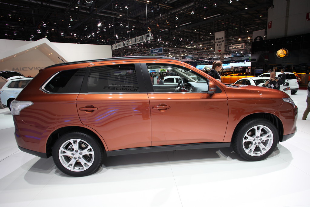 Genf 2012: Weltpremiere für den Mitsubishi Outlander