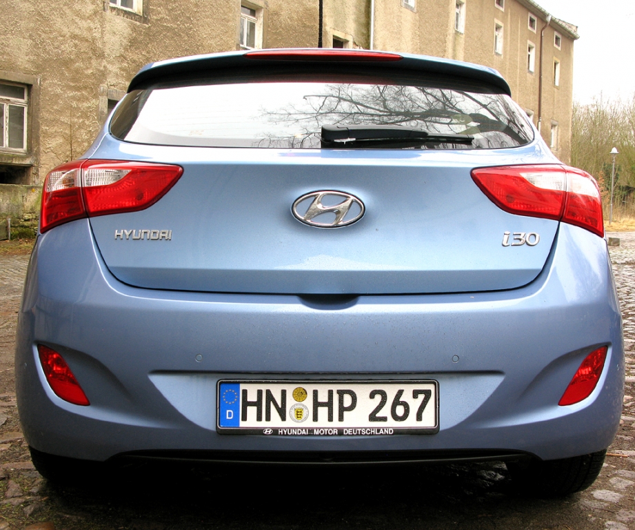Hyundai i30: Blick auf die Heckpartie des Fünftürers.