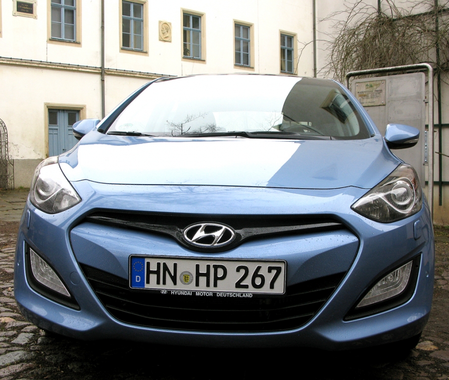 Hyundai i30: Blick auf die sportlich gestaltete Frontpartie.