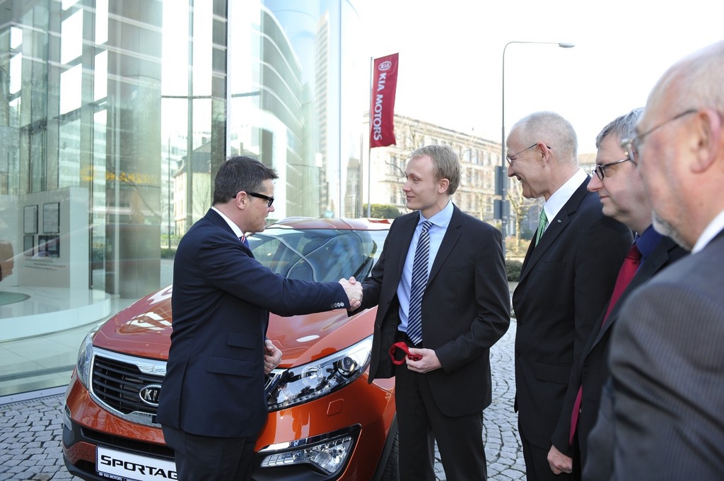 Kia liefert das 500.000ste Flüssiggas-Fahrzeug in Deutschland aus