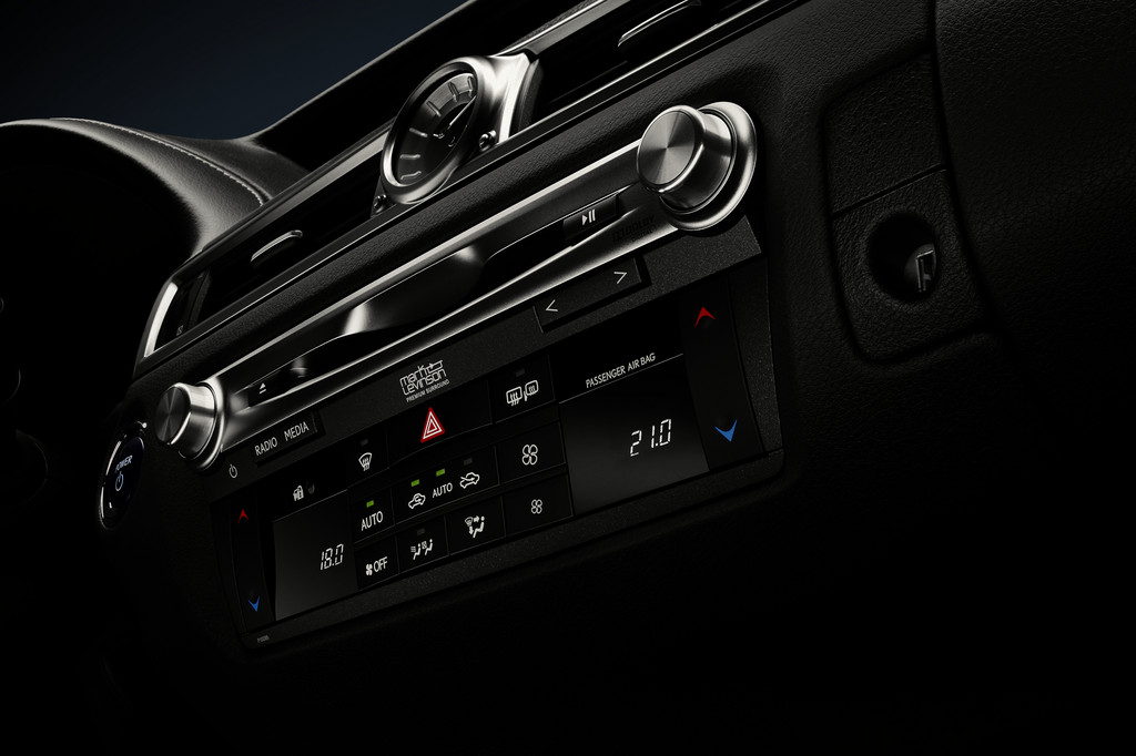 Lexus GS mit größtem Display