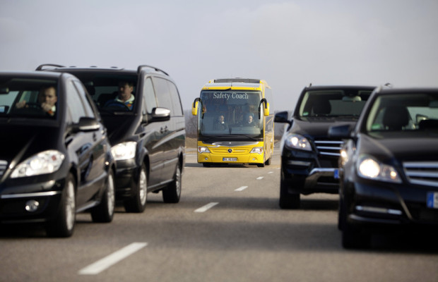 Mercedes-Benz bringt Active Brake Assist 2 im Travego