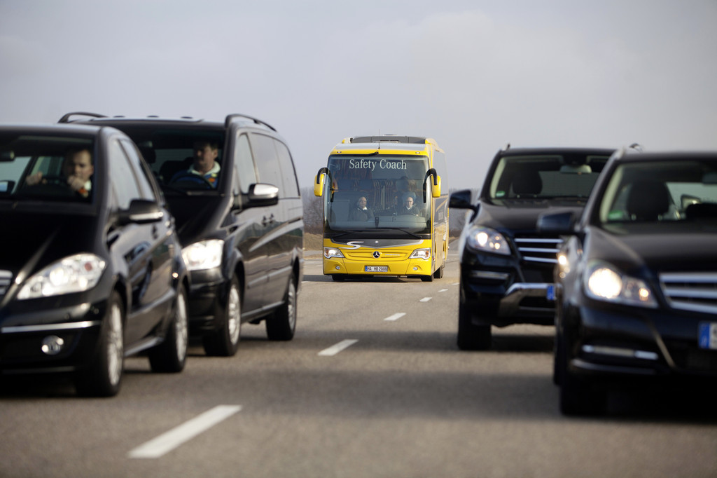 Mercedes-Benz bringt Active Brake Assist 2 im Travego