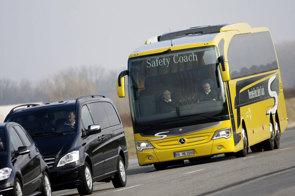 Mercedes-Benz bringt Active Brake Assist 2 im Travego