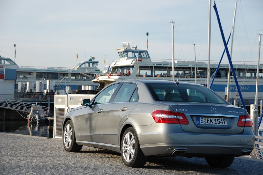 Mercedes E 300 Bluetec Hybrid: Das vielleicht sparsamste Oberklasse Modell der Welt
