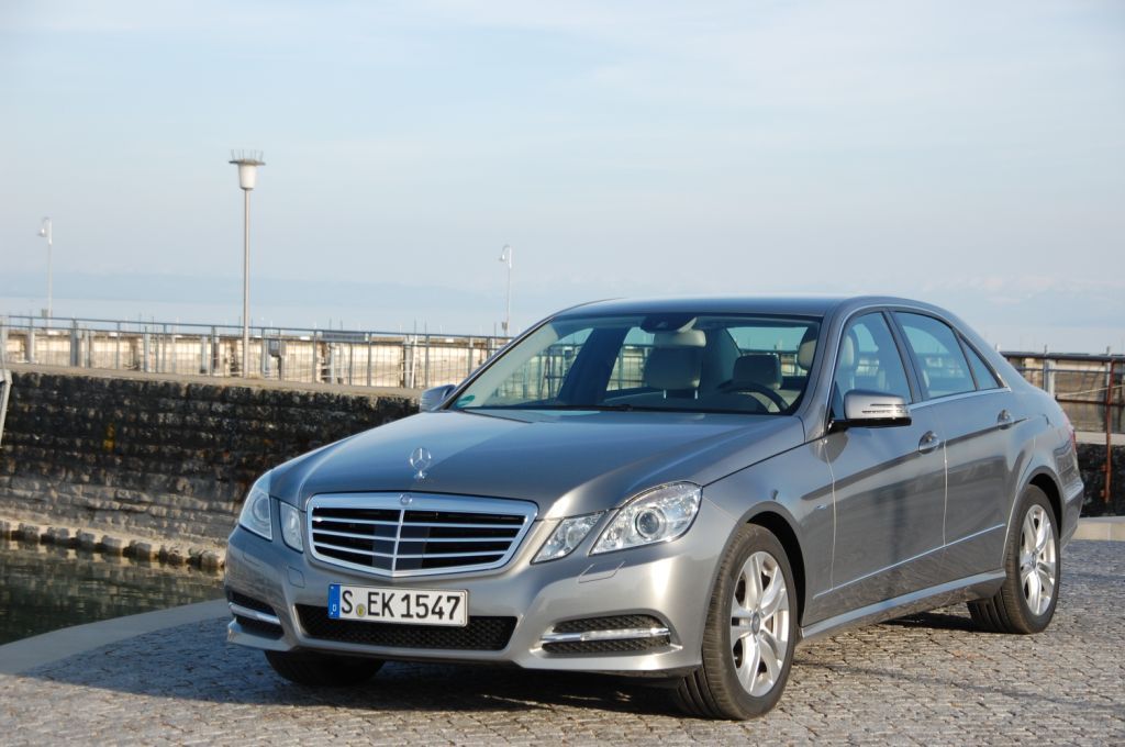 Mercedes E 300 Bluetec Hybrid: Das vielleicht sparsamste Oberklasse Modell der Welt