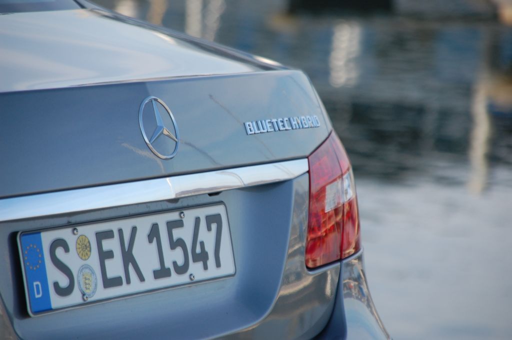 Mercedes E 300 Bluetec Hybrid: Das vielleicht sparsamste Oberklasse Modell der Welt