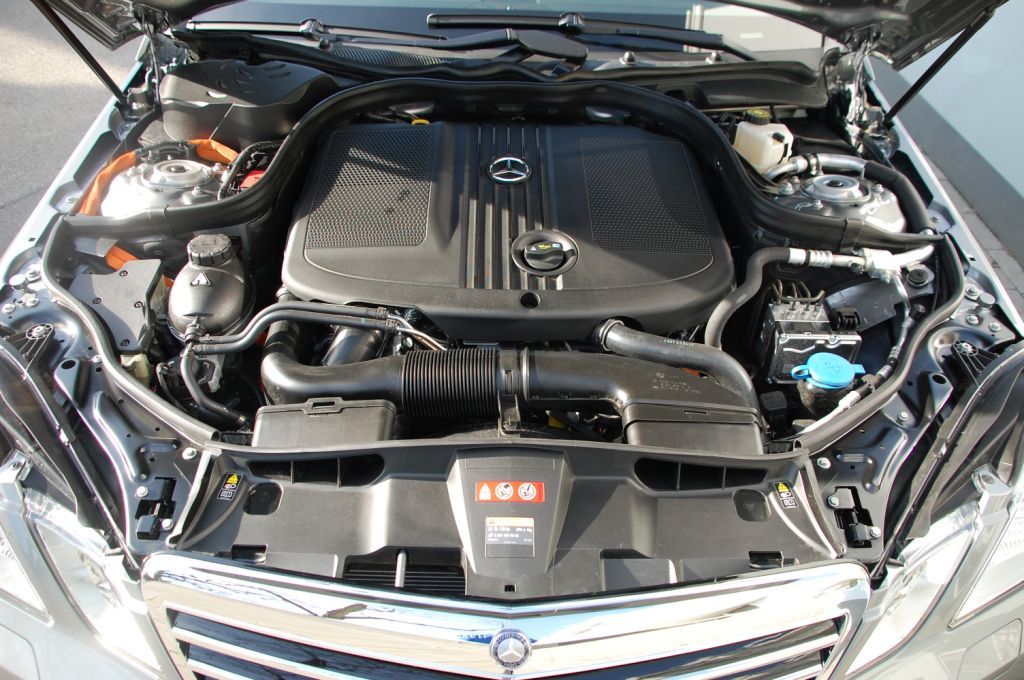 Mercedes E 300 Bluetec Hybrid: Das vielleicht sparsamste Oberklasse Modell der Welt