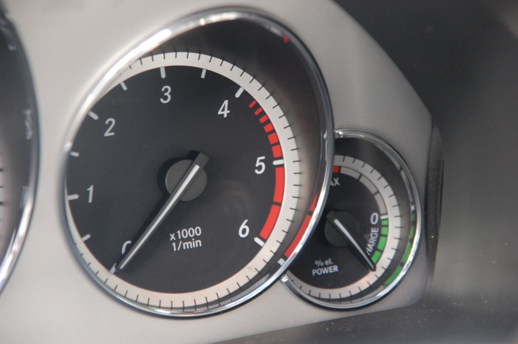 Mercedes E 300 Bluetec Hybrid: Das vielleicht sparsamste Oberklasse Modell der Welt