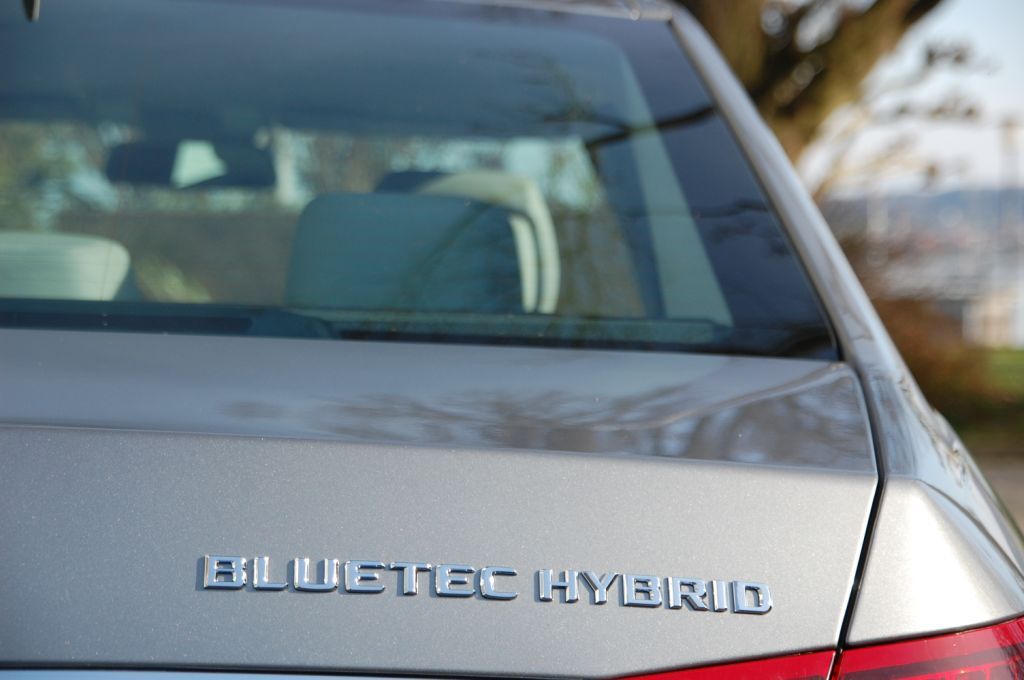 Mercedes E 300 Bluetec Hybrid: Das vielleicht sparsamste Oberklasse Modell der Welt