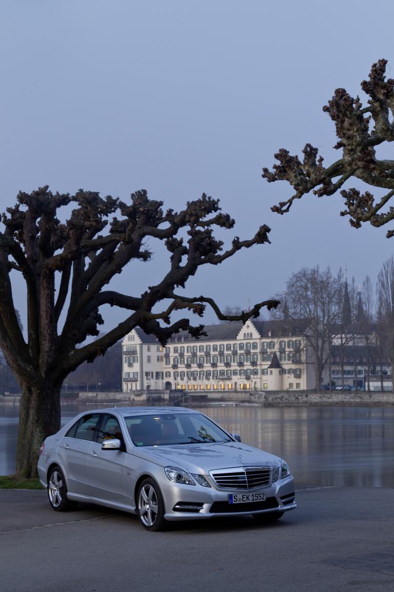 Mercedes E300 Bluetec Hybrid, hier als Limousine. 