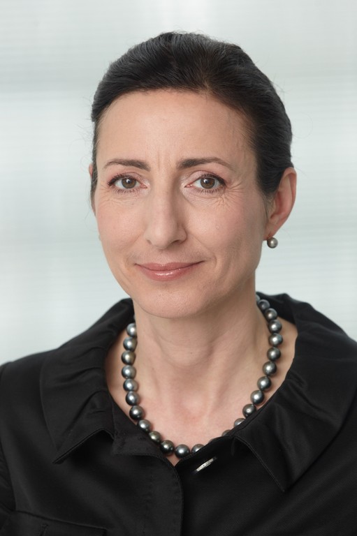 Milagros Caiña-Andree.
