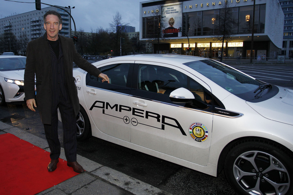 Opel Ampera brachte die Prominenz zum 
