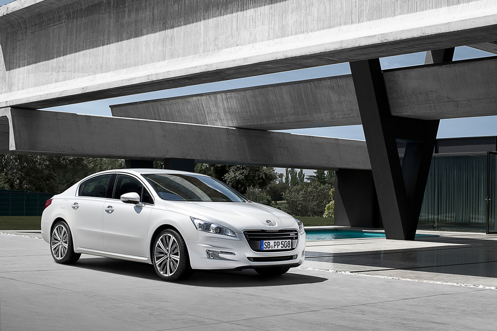 Peugeot wertet 308 und 508 auf
