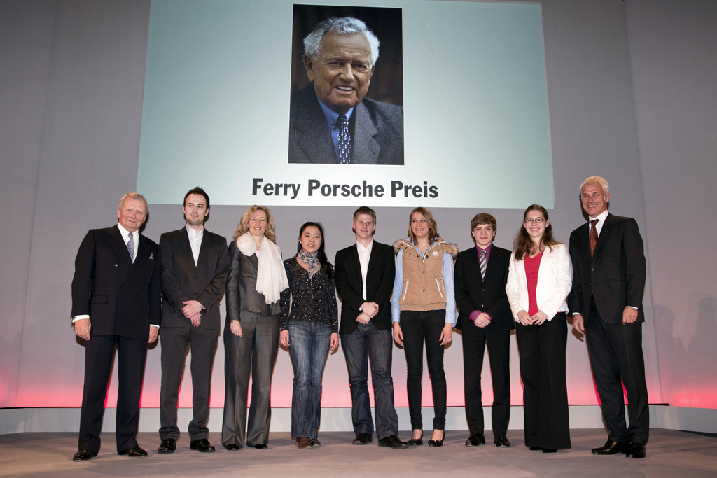 Porsche verleiht Ferry-Porsche-Preis an 253 Abiturienten
