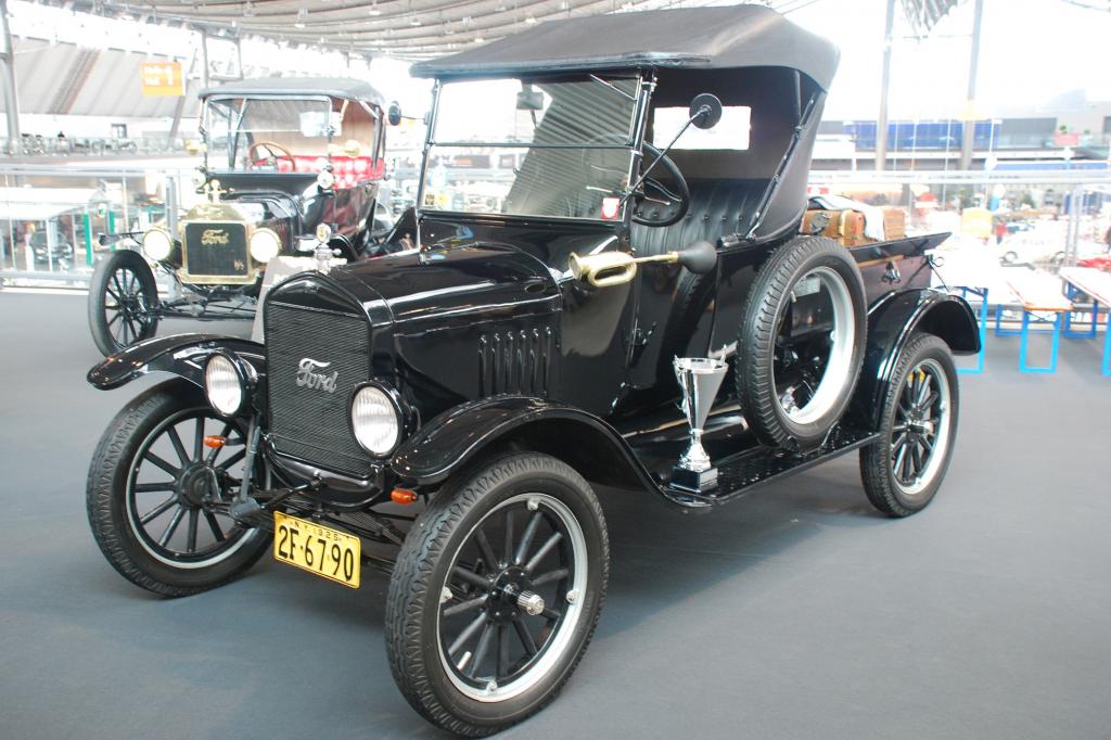 Retro Klassik Stuttgart - Oldtimer Messe im Süden