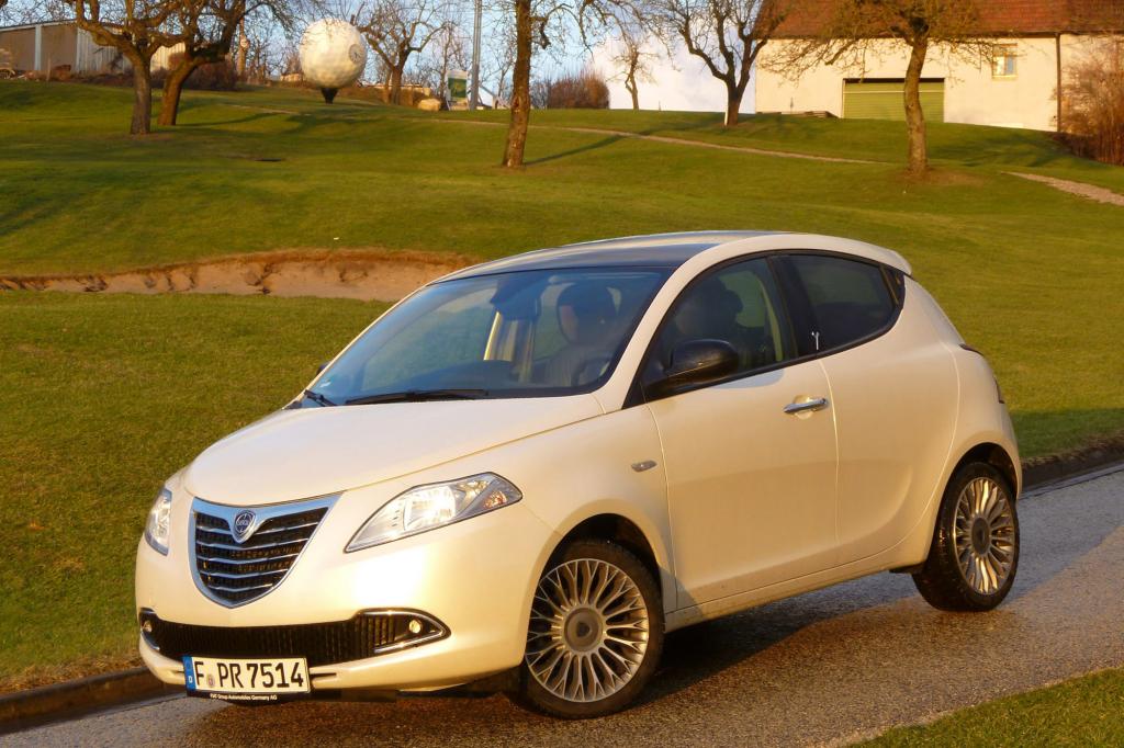 Technisch ist der Ypsilon mit Fiat Panda und 500 verwandt