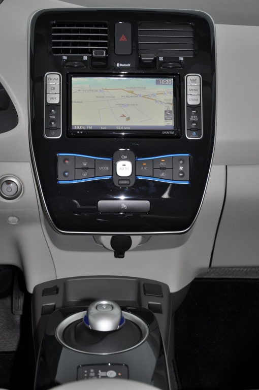 Test Nissan Leaf: Erstes Elektroauto der Kompaktklasse startet im April