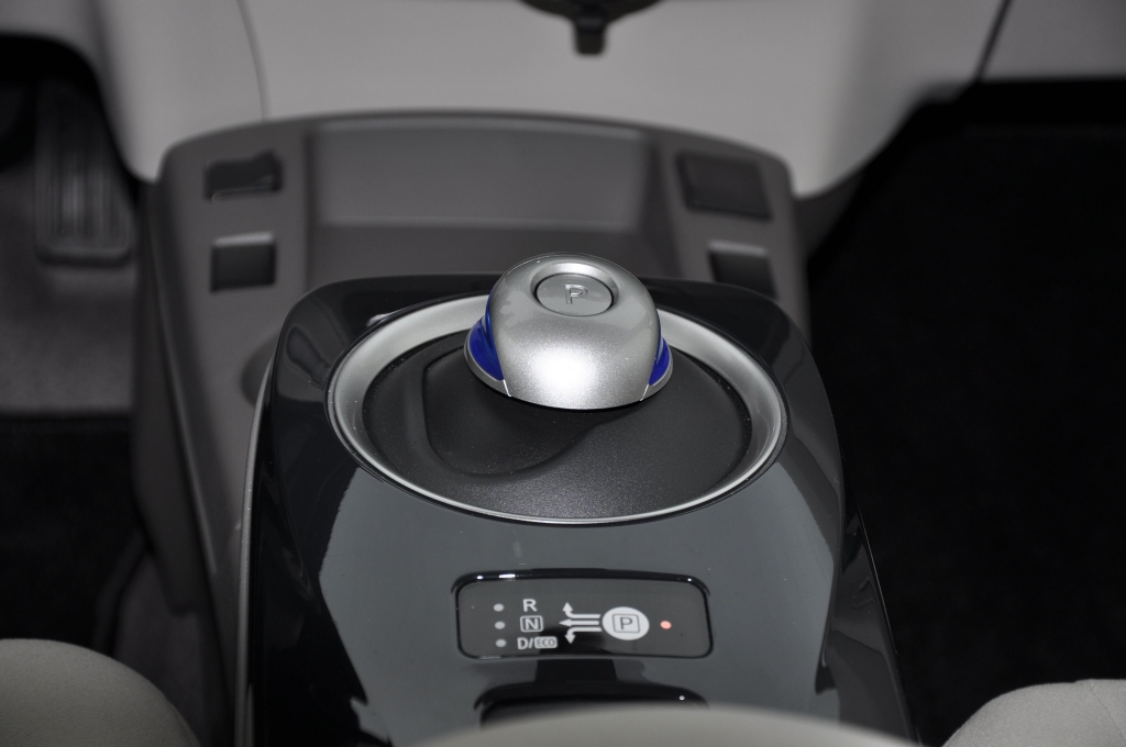 Test Nissan Leaf: Erstes Elektroauto der Kompaktklasse startet im April