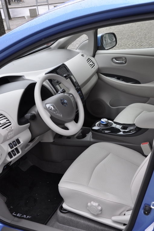 Test Nissan Leaf: Erstes Elektroauto der Kompaktklasse startet im April