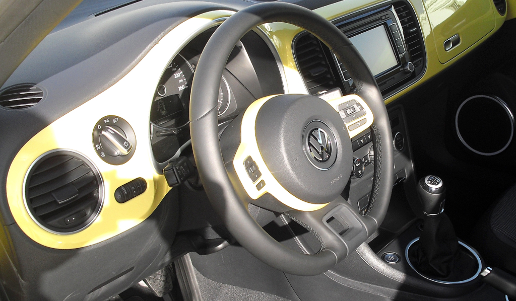 VW Beetle: Blick ins Cockpit. 