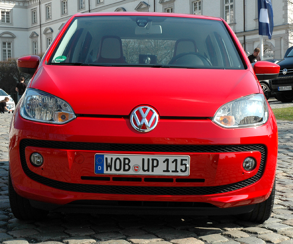 VW Up: Blick auf die mit dem Zweitürer identische Frontpartie. 