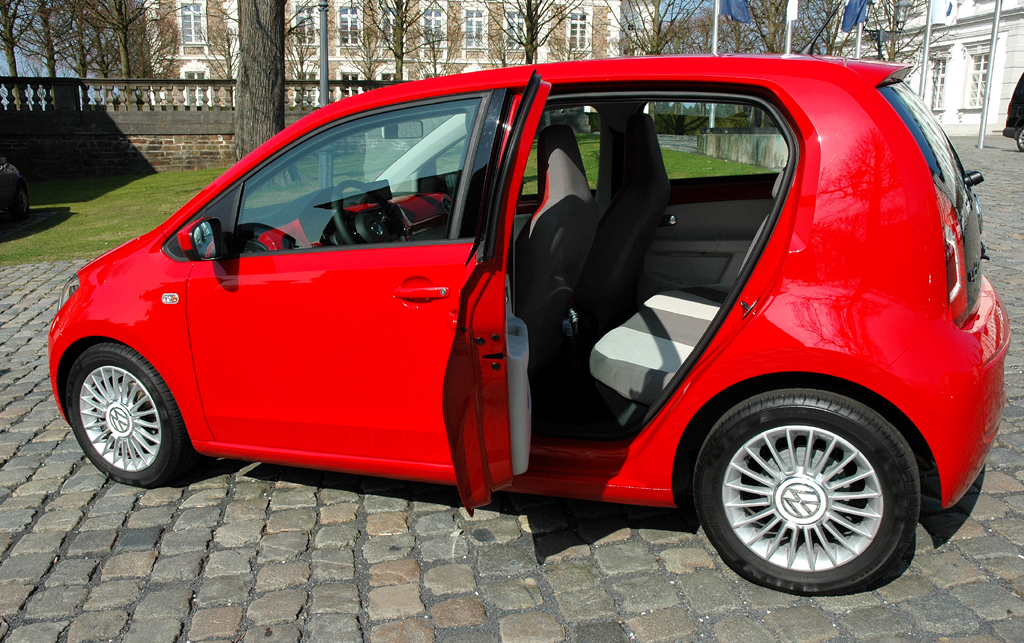 VW Up: Natürlich geht es in dem Kleinstwagen bauartbedingt hinten etwas enger zu. 