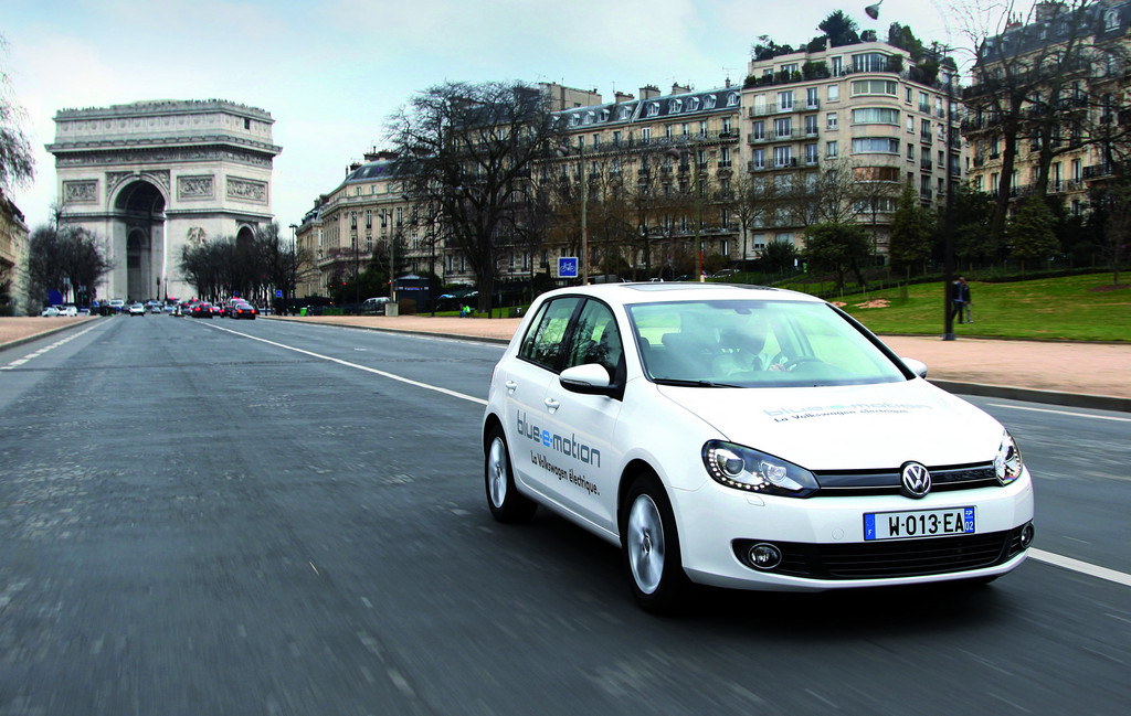 Volkswagen erprobt Golf Blue-e-Motion Flotte in Frankreich