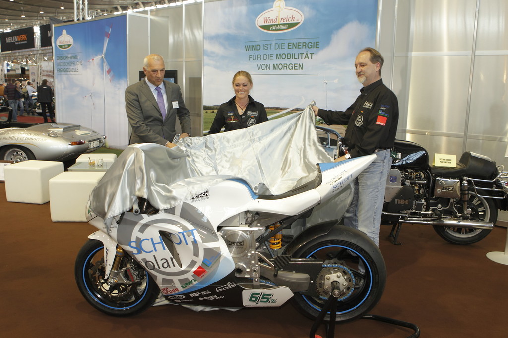 Windreich unterstützt Münch und Katja Poensgen