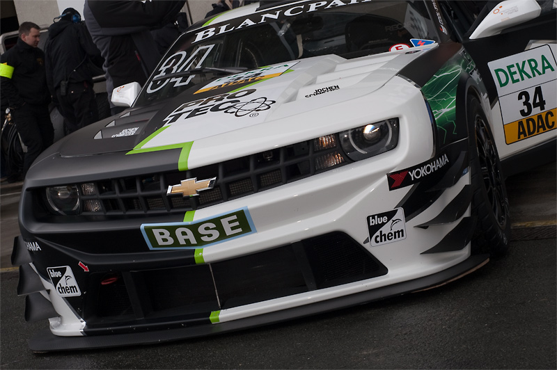 ADAC GT Masters: Porsche-Sieg bei Auftaktrennen in Oschersleben