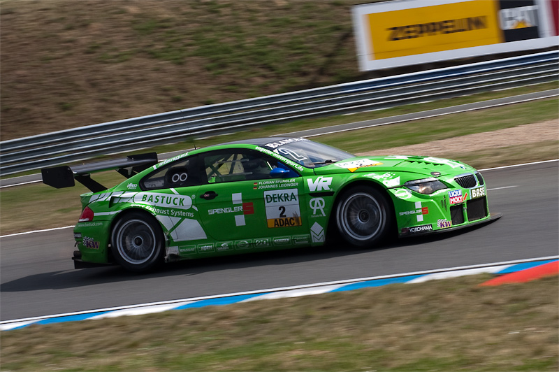ADAC GT Masters: Porsche-Sieg bei Auftaktrennen in Oschersleben