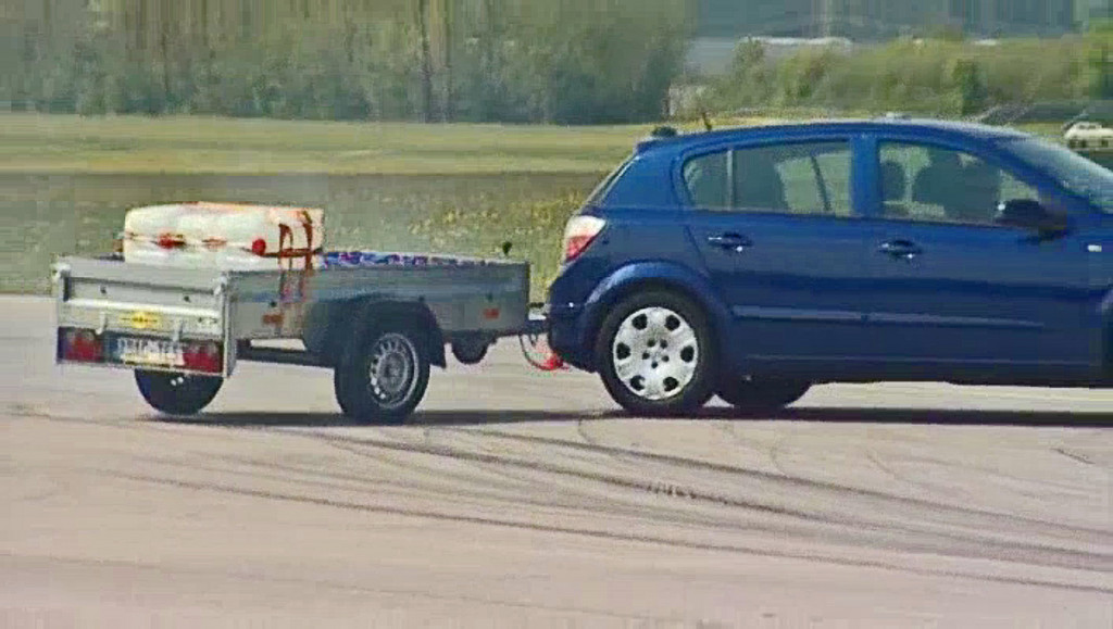 ADAC testet Baumarkt-Anhänger