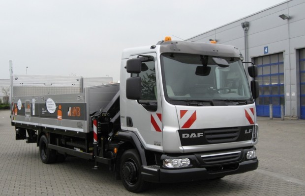 AWB Köln übernimmt Hybrid-Lkw von DAF