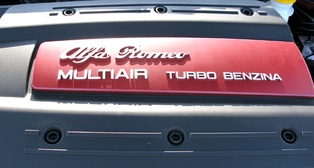 Alfa Romeo Giulietta TCT: Blick unter die Haube, hier beim MultiAir-Benziner.