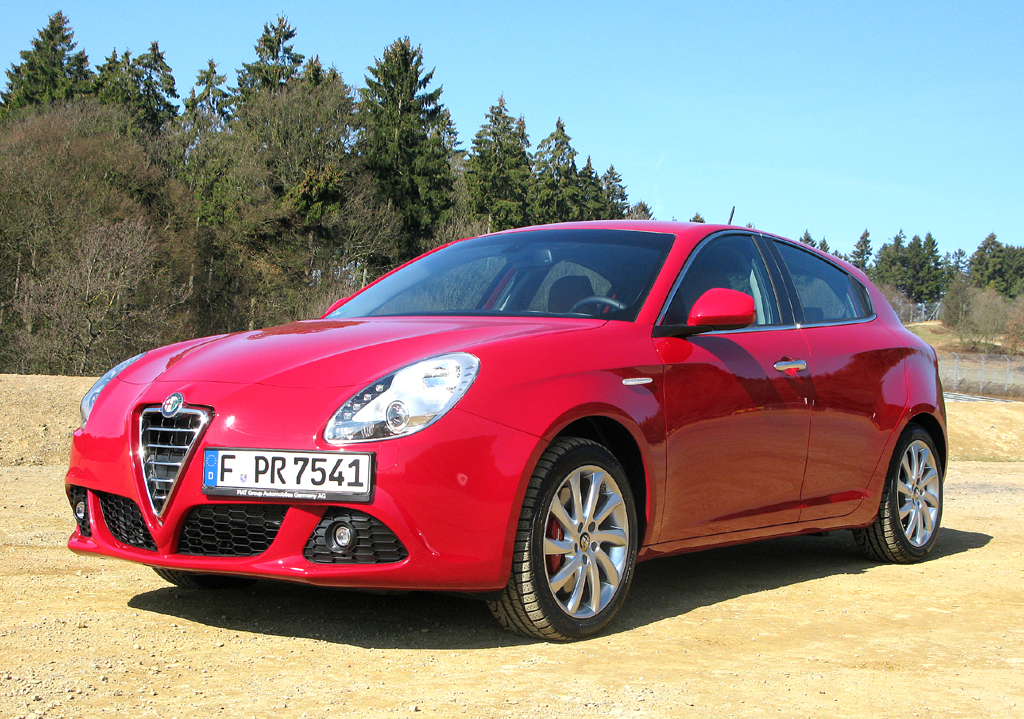 Auch Alfas Giulietta fährt nun mit Doppelkupplungsgetriebe vor. Foto: Grebe