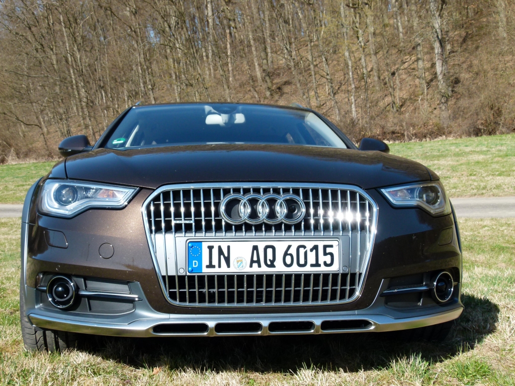 Audi A6 allroad quattro: Start-Stopp-System und mächtig was auf die Ohren
