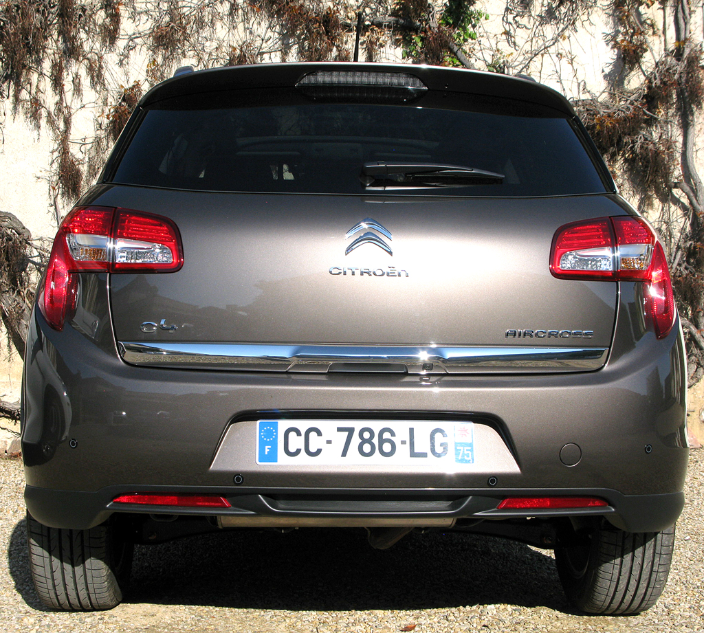 Citroëns C4 Aircross: Blick auf die Heckpartie. 