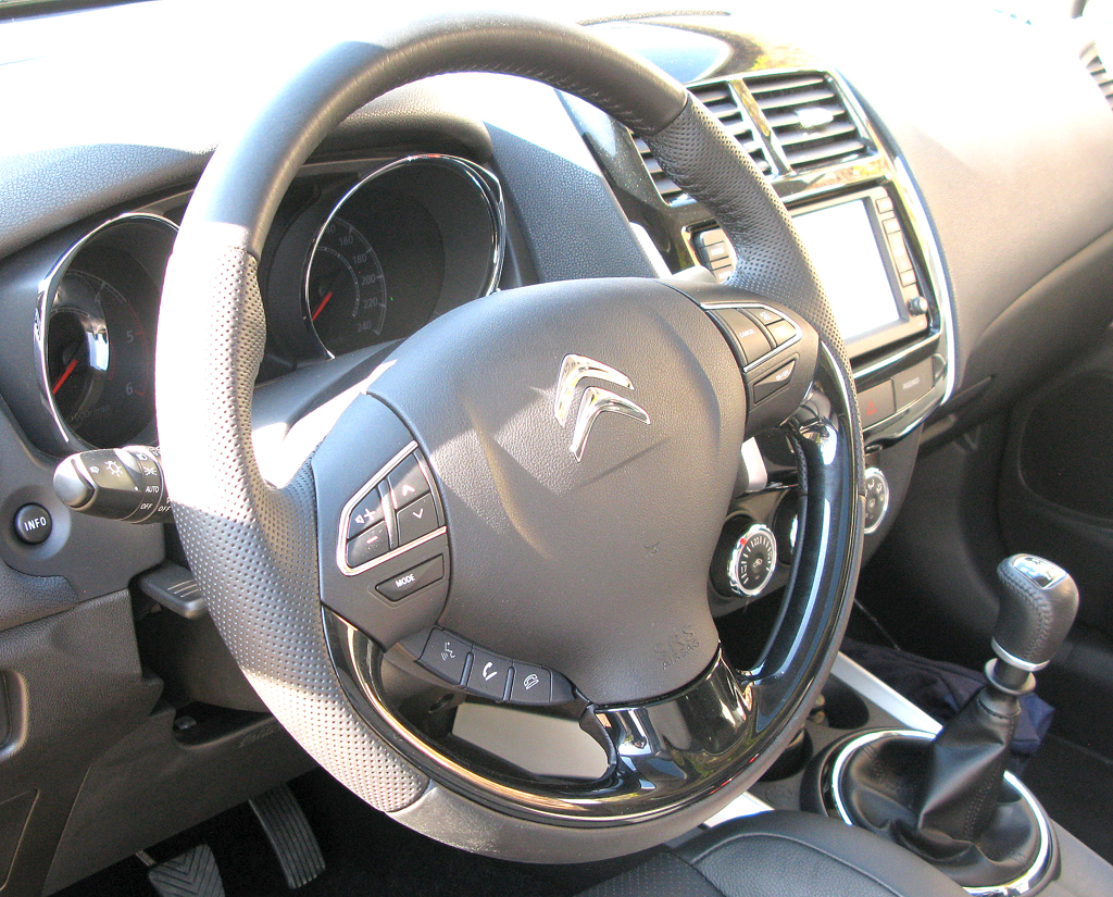 Citroëns C4 Aircross: Blick ins Cockpit. 