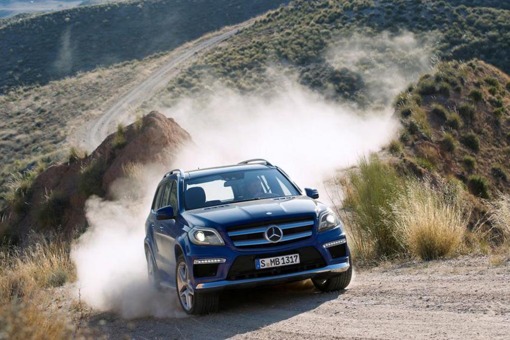Das SUV, das zurzeit auf der New York Auto Show Weltpremiere feiert, kommt nun auf 5,12 Meter Länge und 1,85 Meter Höhe