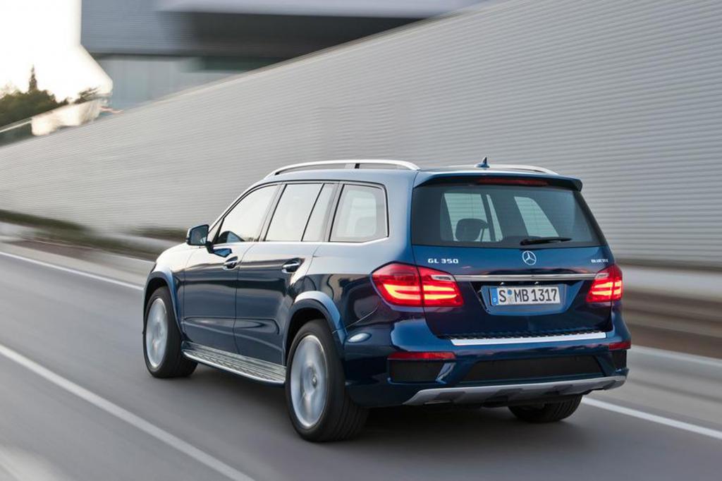 Den Verbrauch geben die Stuttgarter mit 7,4 Liter auf 100 Kilometer an,