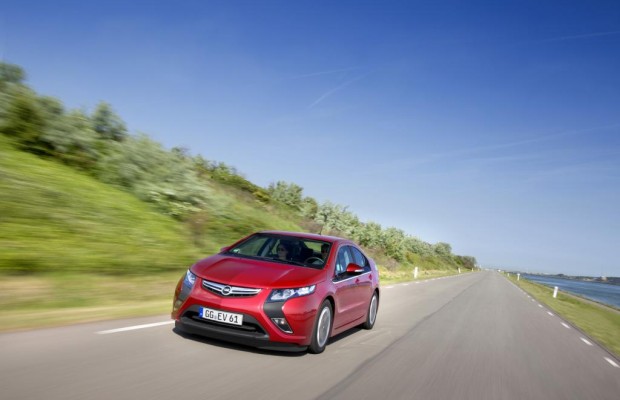 E-Auto-Korso auf dem Nürburgring