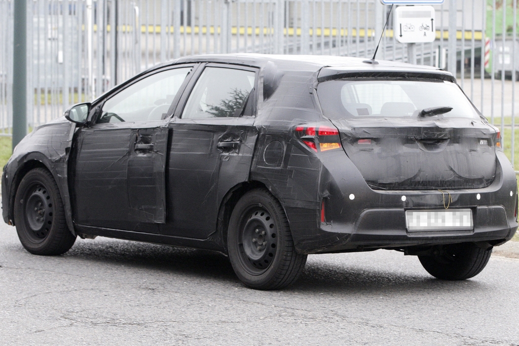 Erwischt: Erlkönig Toyota Auris