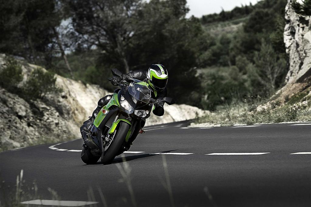 Fahrbericht Kawasaki Z 1000SX: Streetfighter im Tourendress