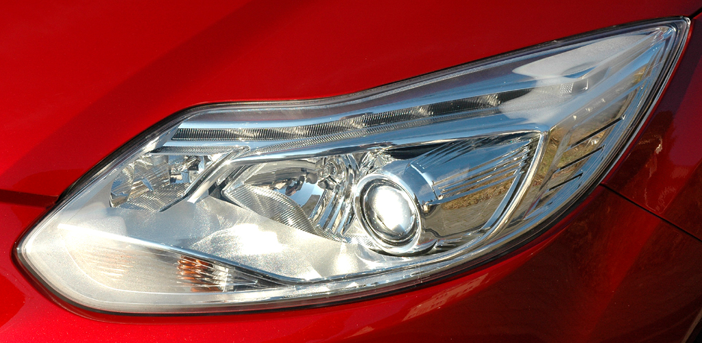 Ford Focus: Moderne Leuchteinheit vorn. 