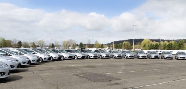 Ford übergibt 200 C-Max an den ADAC